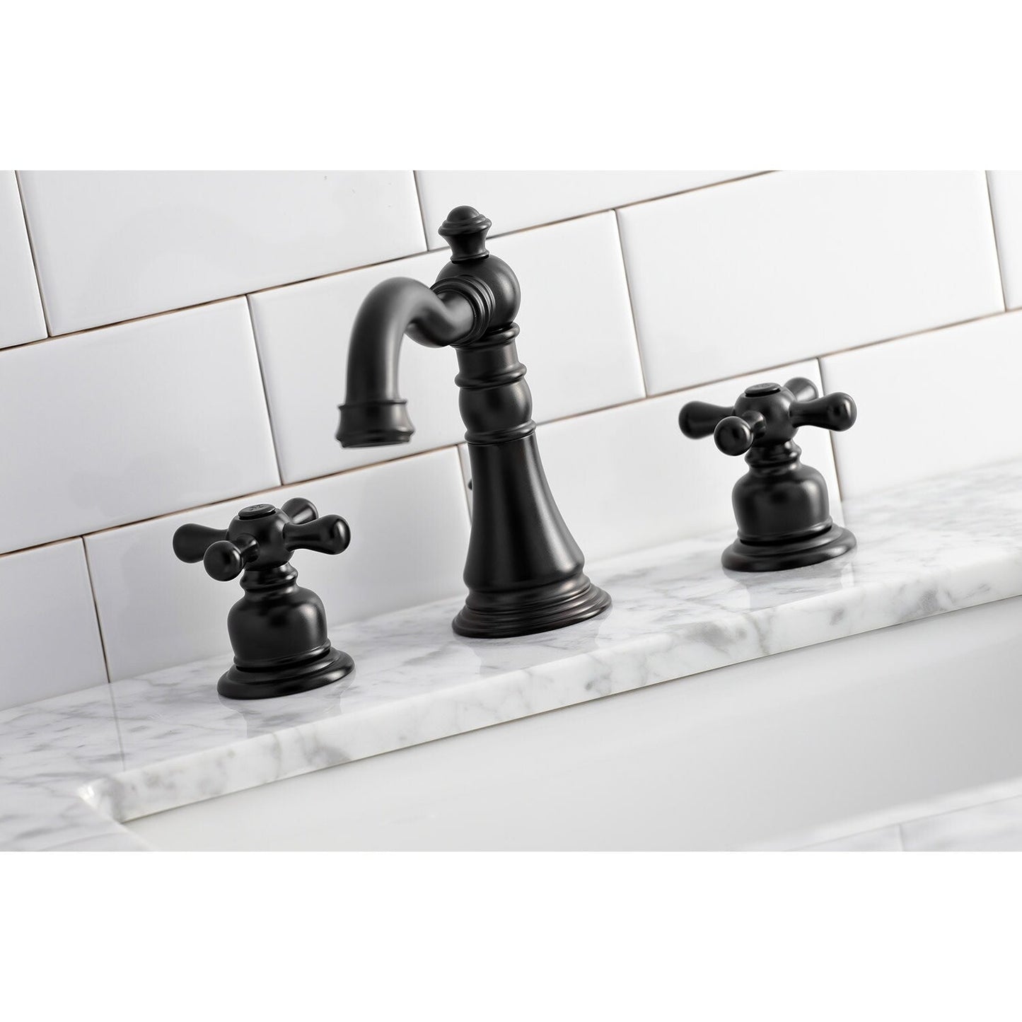 American Classic 8 in. Widespread Bathroom Faucet