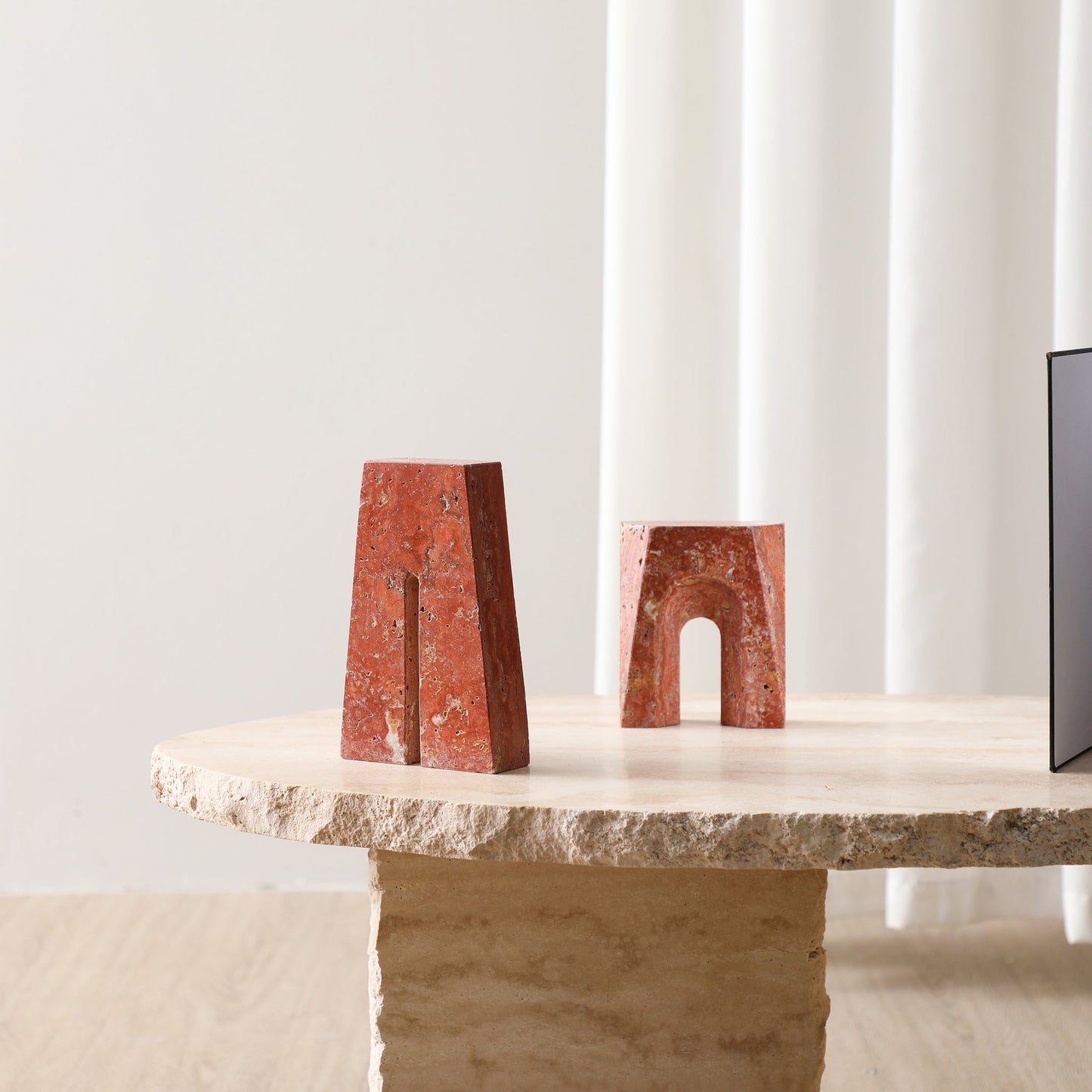 Brava Arch Short Marble Sclupture - Red