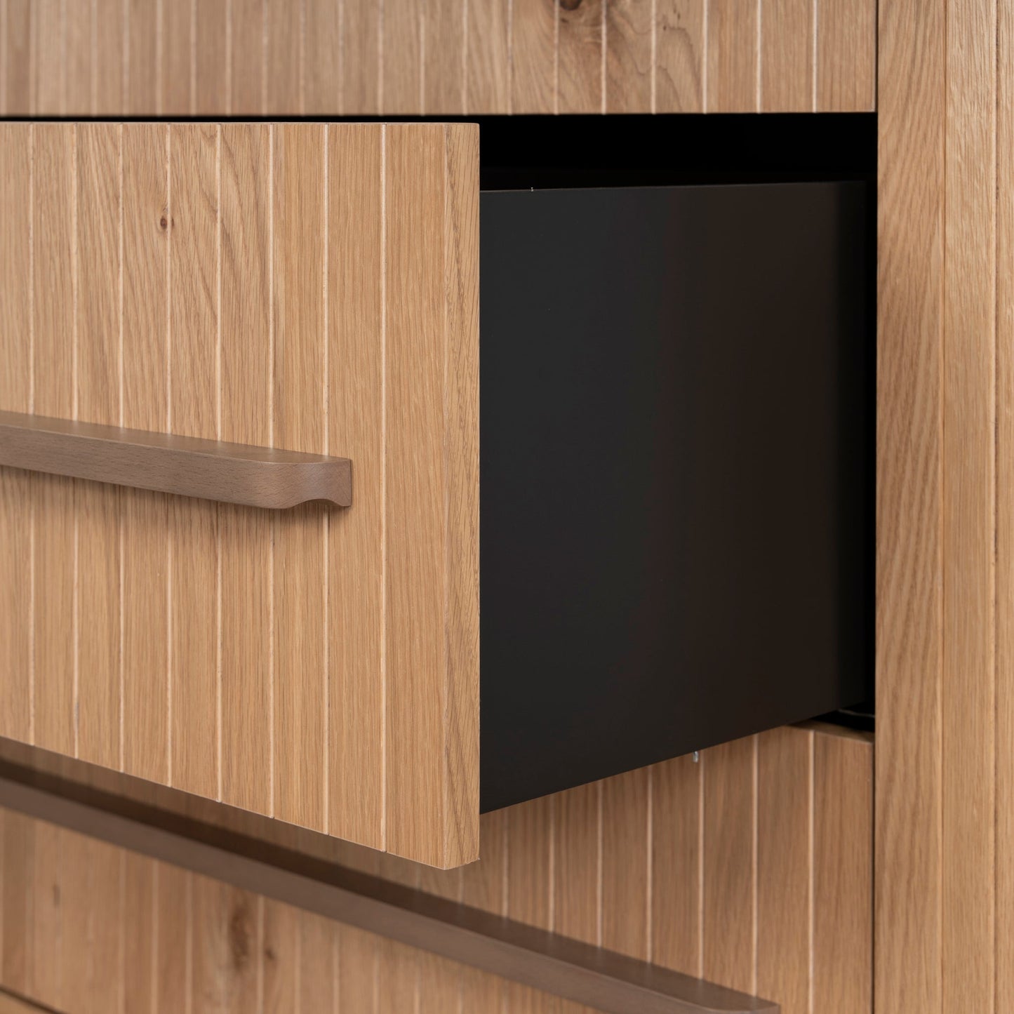 Cambrio Chest of 3 Drawers - Knotty Oak