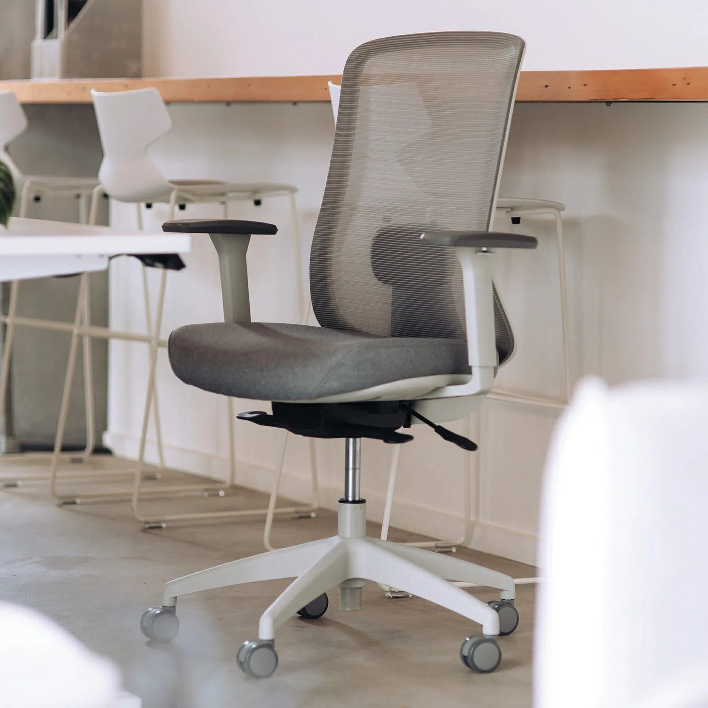 Buro Elan Mesh Ergonomic Office Chair - Light Grey